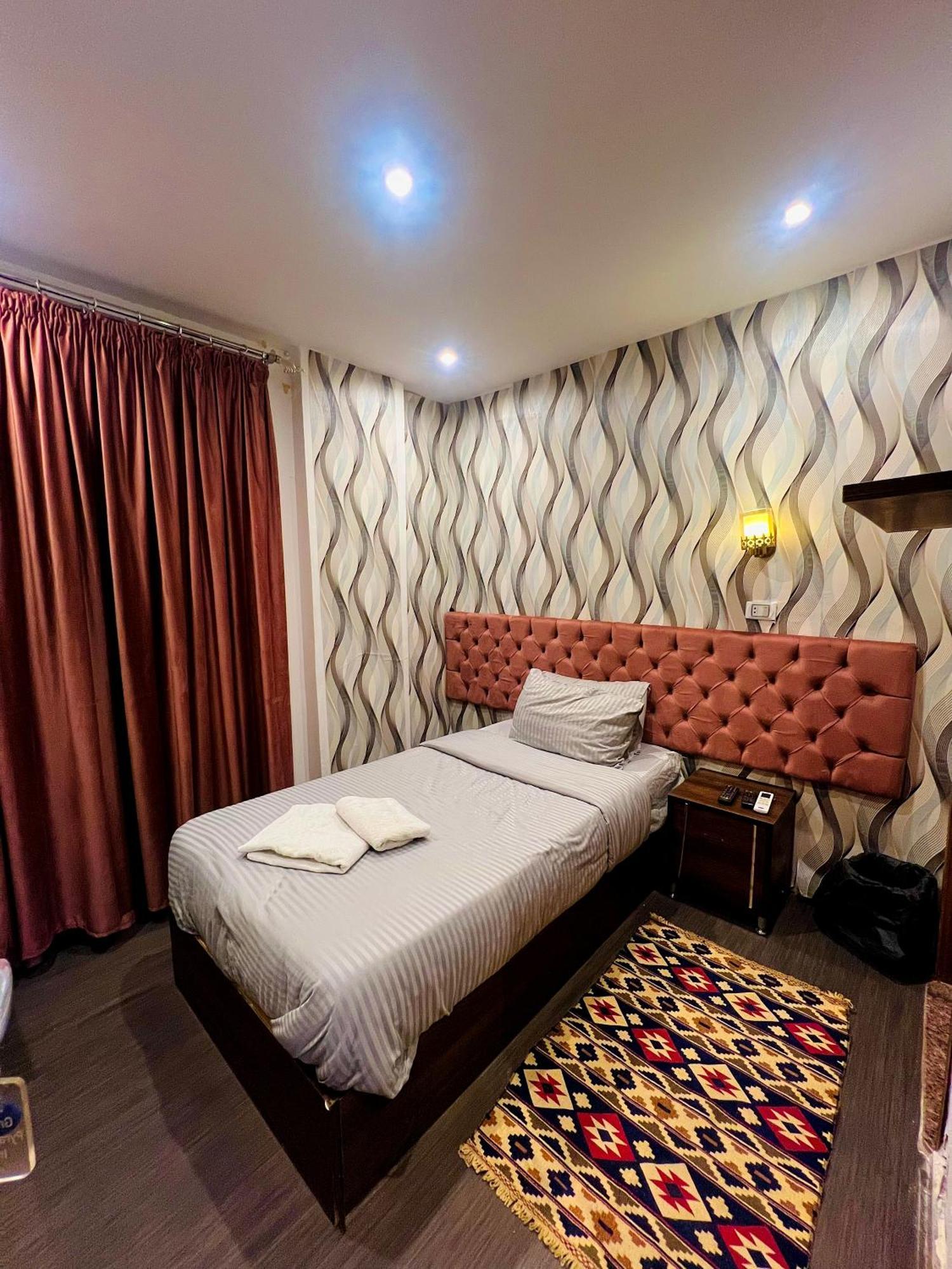 Grand Pyramids Inn Kafrat al Jabal Ngoại thất bức ảnh
